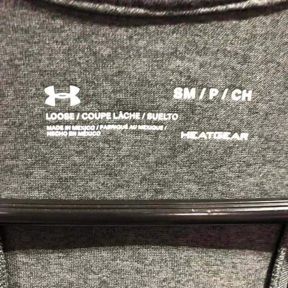 Under Armor Loose Fit, Racerback, scoop neck, lAthletic Tank Top - Picture 5 of 5